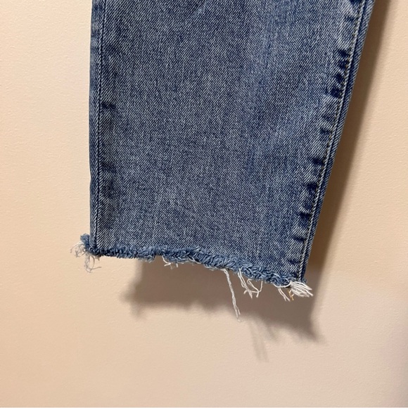 H&M Ultra High Waist Mom Jeans Raw Hem - Picture 4 of 13